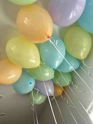 15 шаров под потолок
